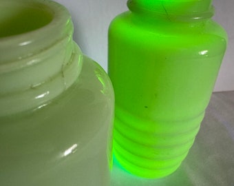 2 uranium green milk glass Jadeite SHAKERS Spice no lid beehive ribbed Jeanette?