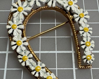 Vintage Pin Brooch lucky HORSESHOE enamel Daisy estate costume jewelry gold tone