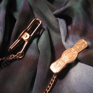 SWEATER CLIP GUARD Chatelaine vintage Retro chain jewelry S