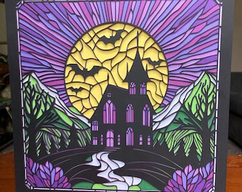 Archivo SVG en capas con diseño de vitrales de casa embrujada en una colina: decoración gótica de Halloween / silueta Cricut / archivo de corte shadowbox