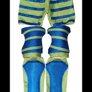 pro wrestling biker shorts with kneepads and kickpads