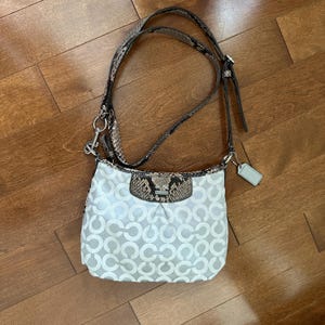 Coach Signature ‘C’ Shoulder Bag with Python Trim – Silver & Snakeskin – Y2K Style