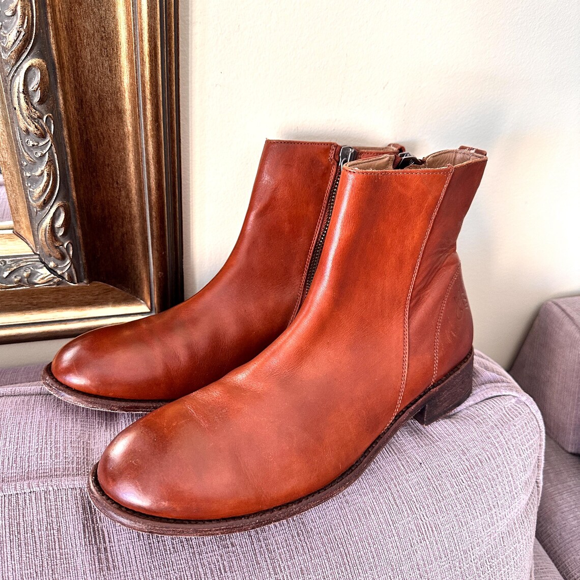 Vintage John Fluevog Leather Ankle Boots – Cognac Brown, Size 11E, Mexico, foto 1 di 5