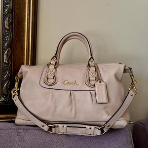 Vintage COACH Ashley Satchel: Beige Cowhide Leather, Brass