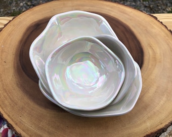 White Rainbow Opalescent Ceramic Ring / Jewelry Dish / Holder - Catch All Decor - Organic Shape - Aura Quartz Oil Slick Mother of Pearl