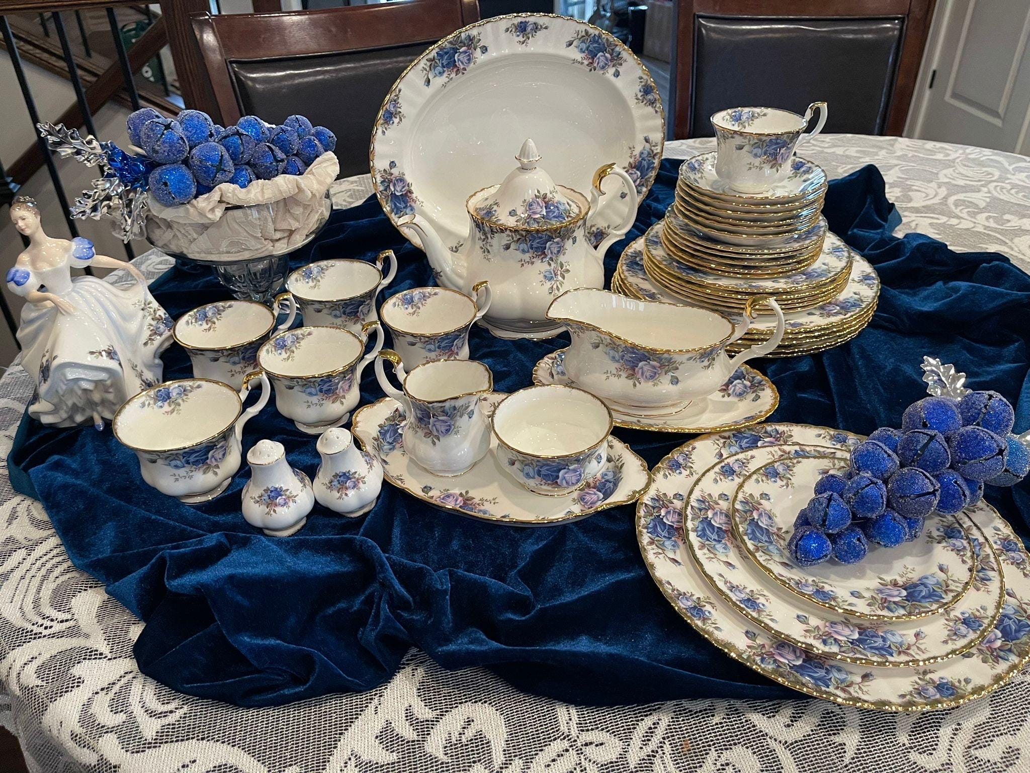 Gorgeous!rare!royal Albert Moonlight Rose (total 38 Pieces) Dinner 