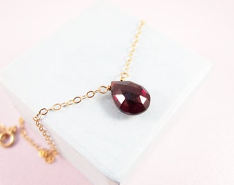 Collana di granato rosso naturale-Gioielli granato rosso-Gioielli con pietre preziose rosse-Gioielli con pietra portafortuna di gennaio-Collana di compleanno-Collana del migliore amico.