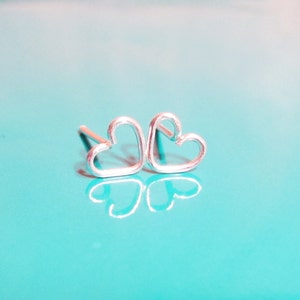 Silver Tiny Heart Earrings-Rose Gold Heart Stud Earrings-Dainty Heart Jewelry-Heart Post Earrings-Best Friend Gift-Simple Delicate Jewelry
