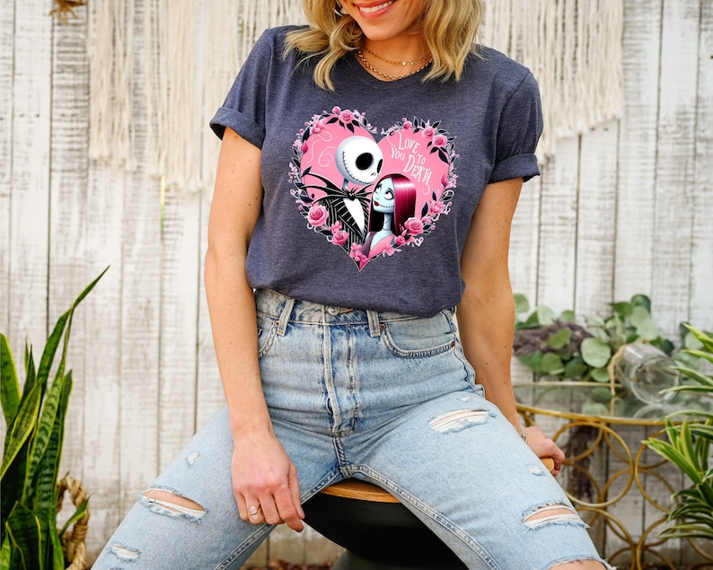 Scary Love Tshirt, Sally Lover Shirt, Skellington Tee, Nightmare Tee, Disney Valentine Tee, Spooky Valentine Tee, Floral Heart Tee, Love Tee imagem 3