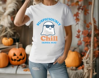 Koszulka z duchem Kinda Sus Chill, zabawna koszulka na Halloween, słodka, upiorna koszulka z grafiką, wygodna koszulka z okazji Halloween w stylu retro, zabawna koszulka z okazji Halloween, koszulka z duchem