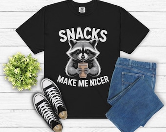 Snacks machen mich schöner Waschbär Shirt, lustiges wildes Humor T-Shirt, Snack-Liebhaber-Geschenk