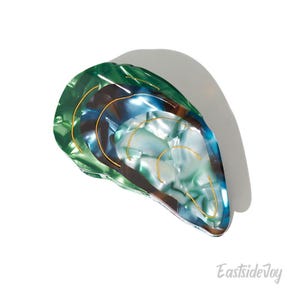 Seashell Hair Claw Clip: Eco-Friendly Cellulose Acetate, Coastal Style