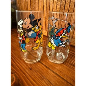 Vintage Disney and Pepsi Character Glasses Set of 2 Mickey Mouse Daisy Duck Tumblers Retro Disney Kitchen Decor zdjęcie 3