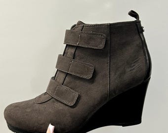 2000s Wedge Sneaker Hell Boot/Shoes