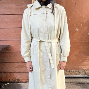 80s hooded raincoat , womens coat , jacket , belted detail , Sears , vintage outerwear , vintage raincoat image 6