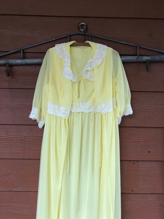 1970s loungewear set , 2 piece set , nightie & ro… - image 3