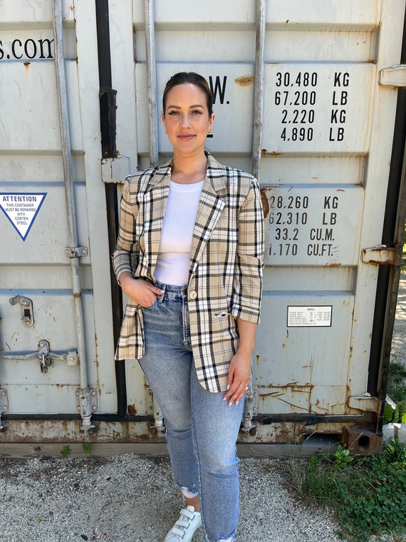 How to Style Oversized Blazers - Jeans and a Teacup