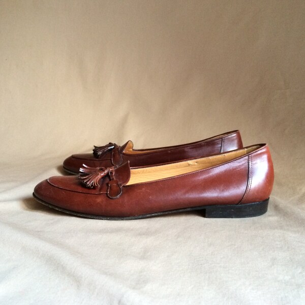 sale vintage 1990's leather tassel loafers chic Cole Hann made in Italy womens size 9