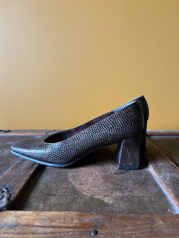 Vintage 90s Stuart Weitzman Reptile Block Heel Pu… - image 9