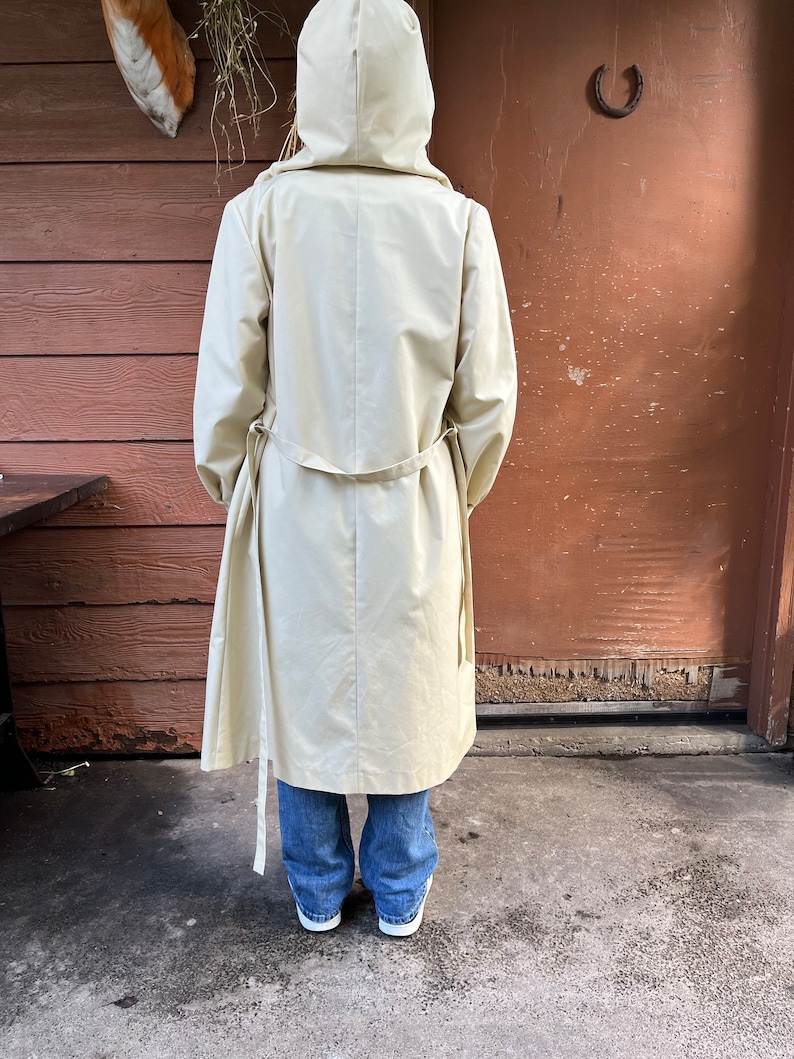 80s hooded raincoat , womens coat , jacket , belted detail , Sears , vintage outerwear , vintage raincoat image 5