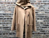 80s wool duffle jacket , hooded , camel color , detail toggle closure , patch pocket , Mackintosh , Made in the USA , vintage outerwear