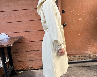 80s hooded raincoat , womens coat , jacket , belted detail , Sears , vintage outerwear , vintage raincoat