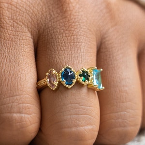 Personalized 2-7 Family Birthstone Band, Custom Gold Birthstones Ring, Multi Birthstone Ring, Bridesmaid gift, Birthday Gift for Mom Grandma