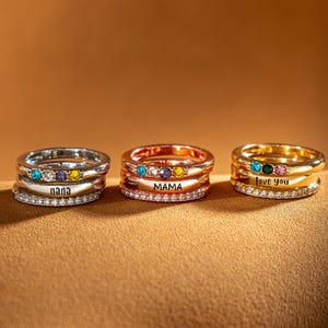 Stapelbar födelsestensring, personlig stapelring med födelsesten och namn från 1-7 familjer, present till henne, handgjorda smycken, julklapp till mamma