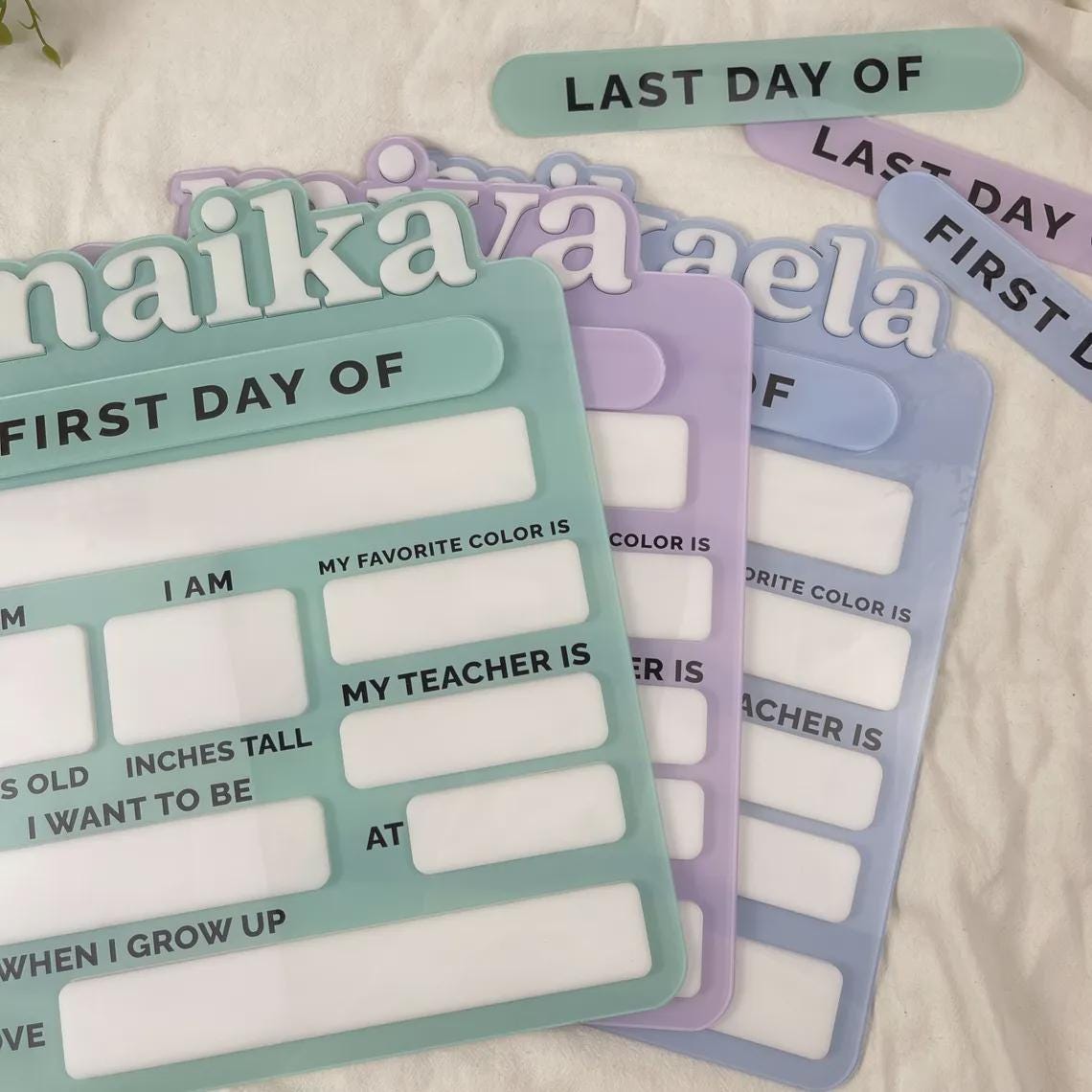 Personalized Acrylic First Day of School Sign – Photo Prop,Custom Back to School Sign,Reusable First Day of School Milestone Sign for Kids