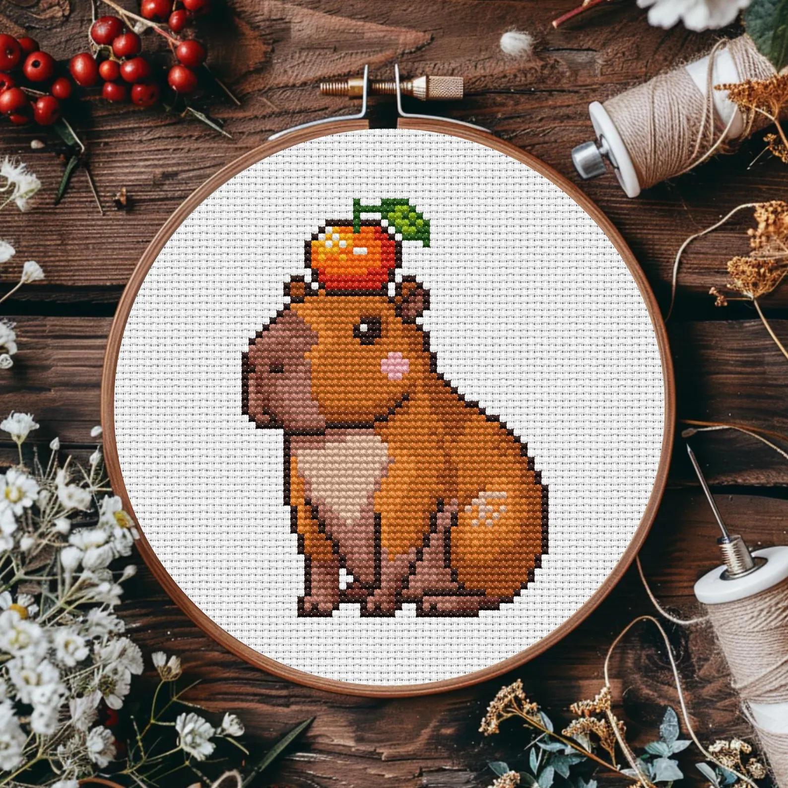 ハンドメイド　カピバラ　クロスステッチ完成品　刺繍 カピバラのクロスステッチキット、DIY刺繍キット - Etsy 日本