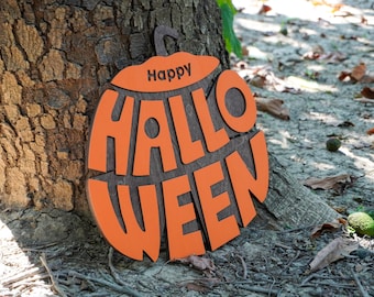 Halloween Pumpkin Wooden Wall Sign: Spooky Autumn Decor
