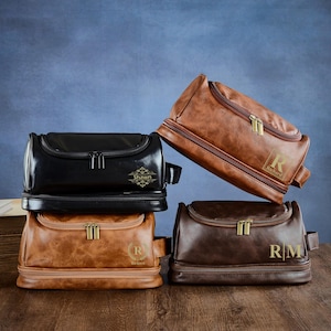 Personalized Leather Hanging Toiletry Bag for Men, Monogrammed Travel Organizer for Men, Dopp Kit with Compartments, Gift for Him