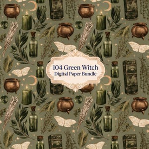 Puede incluir: Un paquete de papel digital con un patrón repetitivo de calderos de bronce, velas verdes, botellas de vidrio con corchos, polillas blancas, libros y hierbas sobre un fondo verde salvia con el texto 104 Green Witch Digital Paper Bundle.