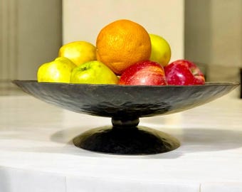 Hand-Forged Iron Fruit Bowl: Rustic Farmhouse Centerpiece