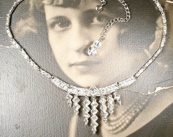 PRISTINE Vintage Art Deco Pave Kristall Strass Halskette, Designer Silber Crystal Fringe Braut 1940er Jahre altes Hollywood Glam Hochzeit Choker