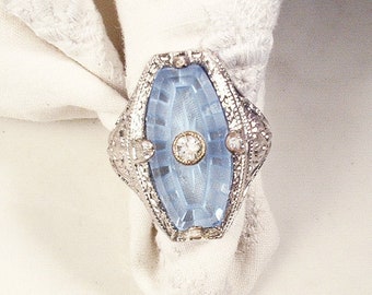 Antiker blauer Kampfer Glas Ring, 1920er Silber Rhodium filigraner Art Deco/Edwardian Schmuck, 1920er 1930er Gatsby Flapper Größe 145 Little Nemo