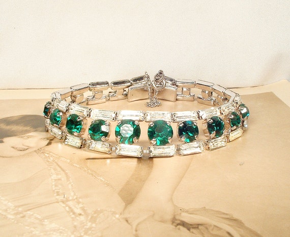 Vintage Art Deco Emerald Rhinestone Bracelet, Gre… - image 1