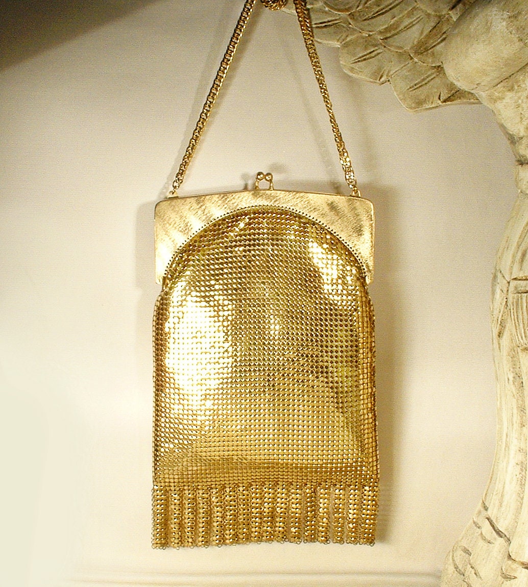 Art  Deco Whiting Davis  Baby Fine Mesh Purse  with Gold Tone Frame