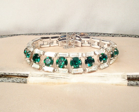 Vintage Art Deco Emerald Rhinestone Bracelet, Gre… - image 7