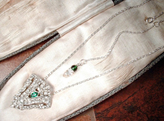 PRISTINE ANTiQue Emerald Rhinestone Art Deco Neck… - image 5