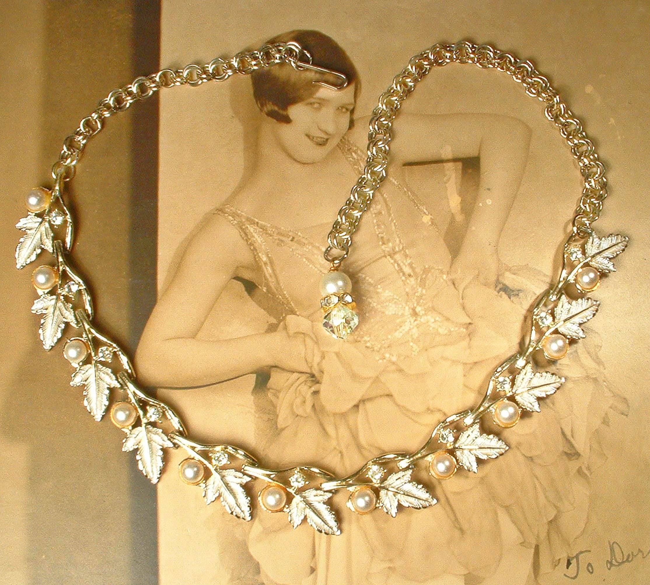 50s Leaf Necklace - Etsy