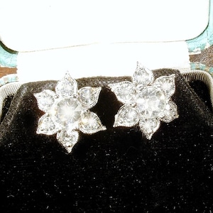 PRISTINE Vintage BOGOFF Art Deco Pave Rhinestone Earrings,1940s 1950s Silver Crystal Flower Bridal Earrings, Vintage Wedding Stud Screw Back