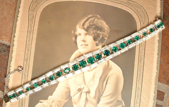 Vintage Art Deco Emerald Rhinestone Bracelet, Gre… - image 9