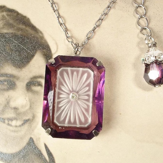 Collier Ancien / Vintage En Perles De Verre Bleues Avec Pendentif - Très Bon état