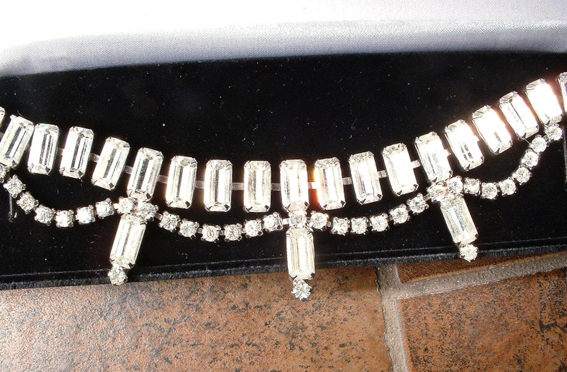 PRISTINE Vintage Old Hollywood Glam Rhinestone Necklace,Silver Clear Baguette Crystal Art Deco Bridal Choker, Gatsby Wedding Tennis WEISS image 4
