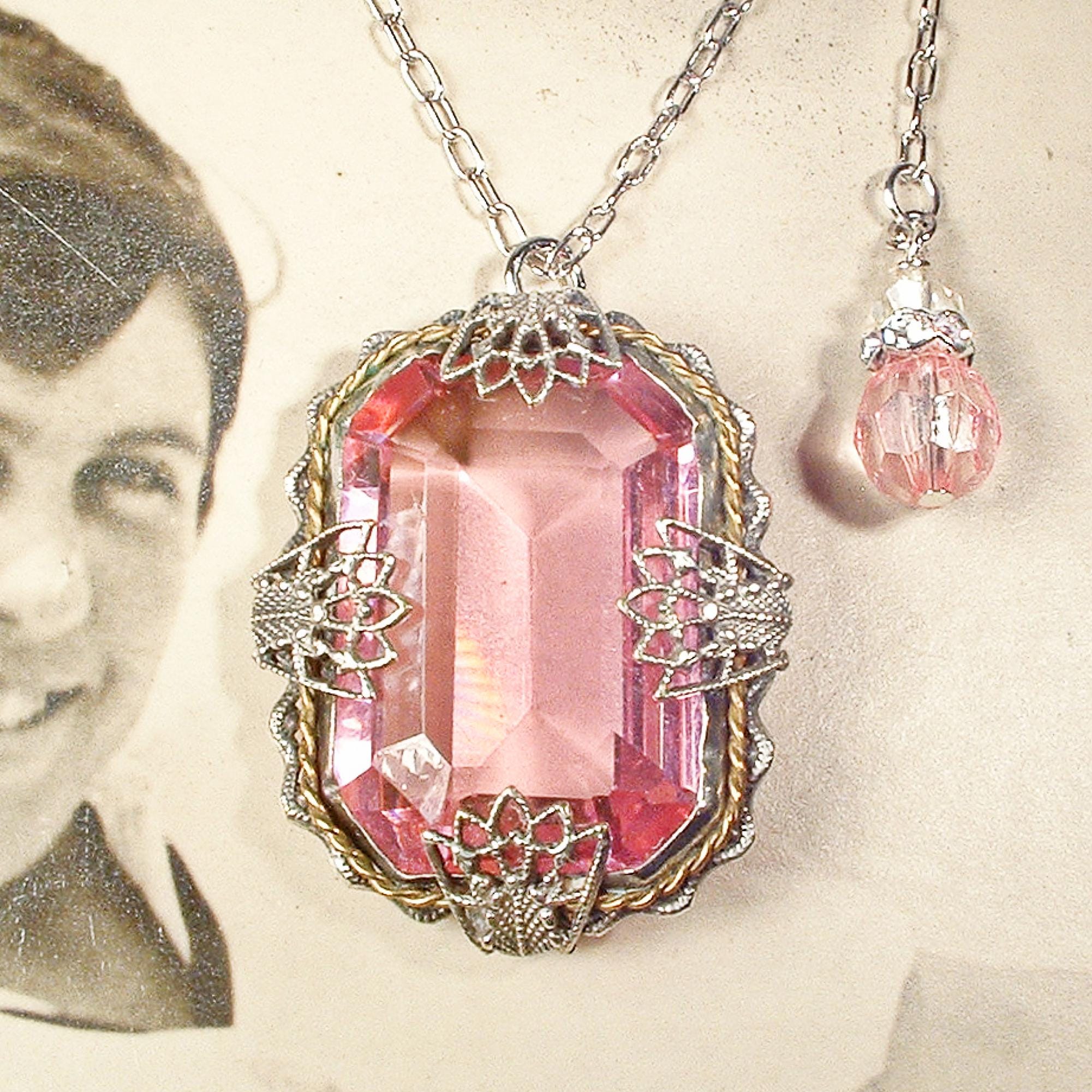 Pendentif en métal fait main accessoire originale laiton fer rond avec