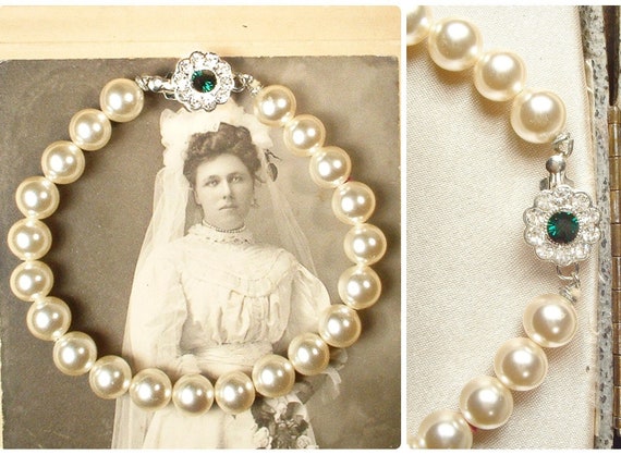 Vintage Ivory Glass Pearl & Emerald Rhinestone Br… - image 1