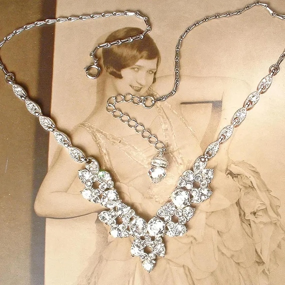 Vintage 1940s Art Deco Necklace, Silver Rhineston… - image 1