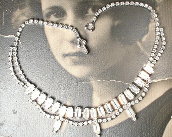 PRISTINE Vintage Old Hollywood Glam Strass Halskette, Silber klar Baguette Kristall Art Deco Braut Choker, Gatsby Hochzeit Tennis WEISS