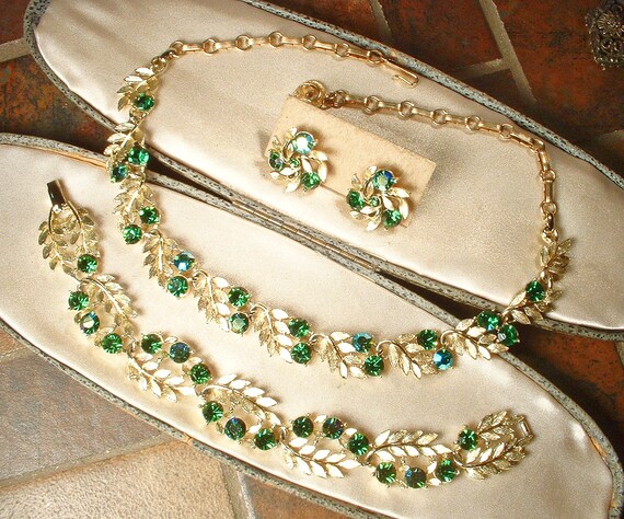 PRiSTiNe Vintage Emerald Rhinestone Necklace/Brac… - image 1